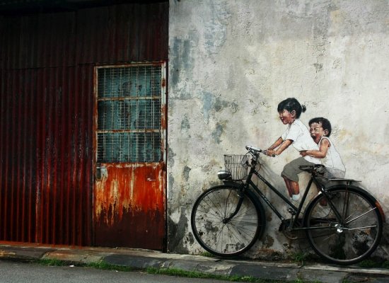 Street-Art-by-Ernest-Zacharevic-in-Penang-Malaysia-2